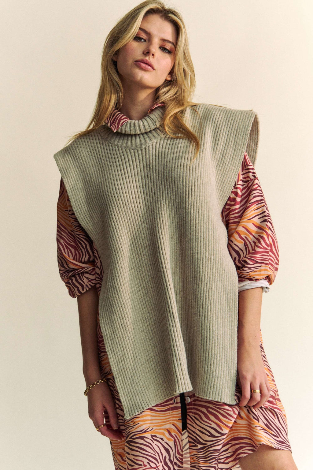 Side Split Turtleneck Sleeveless Sweater