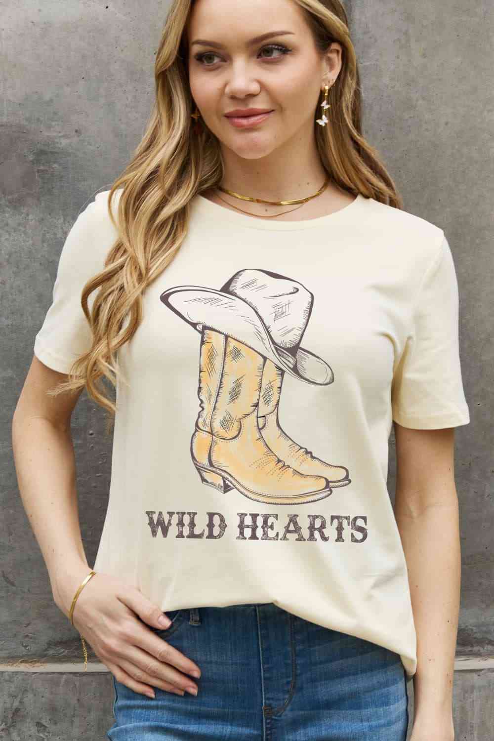 Full Size WILD HEARTS Graphic Cotton Tee